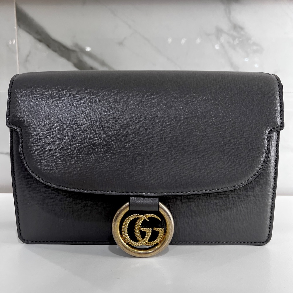 Gucci Shoulder Bag
Women's Gray Torchon Double G Leather 100% AUTHENTIC